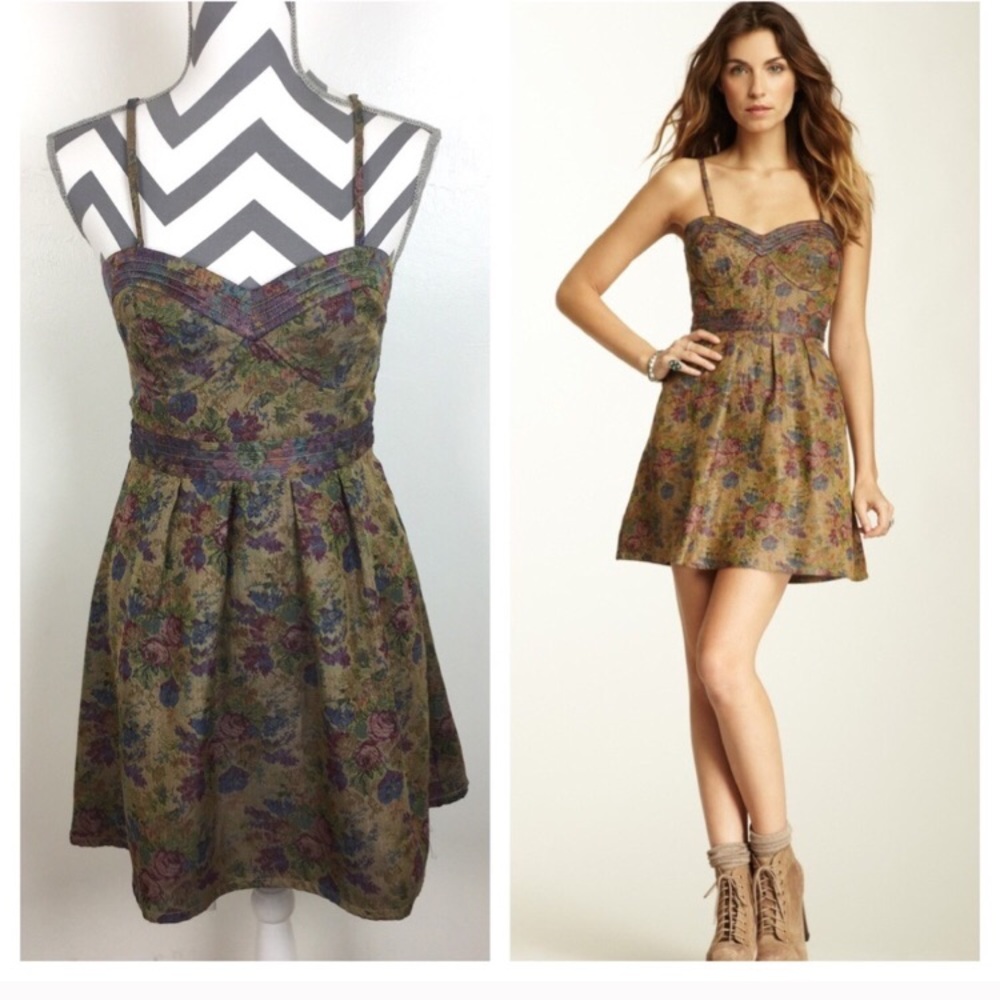 🔹FREE PEOPLE  Floral Tapestry Dress